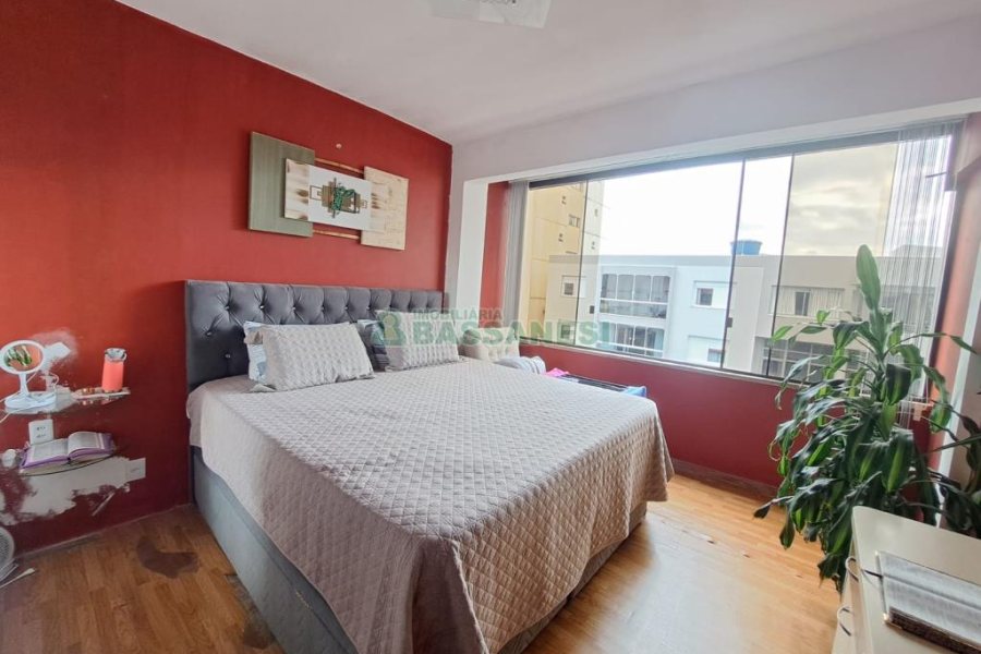 Apartamento com 104m², 3 dormitórios, no bairro Centro em Caxias do Sul para Comprar