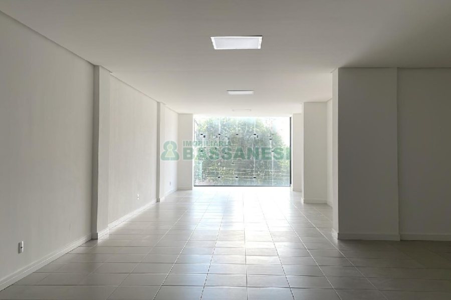Sala com 161m², 1 vaga, no bairro Pio X em Caxias do Sul para Alugar