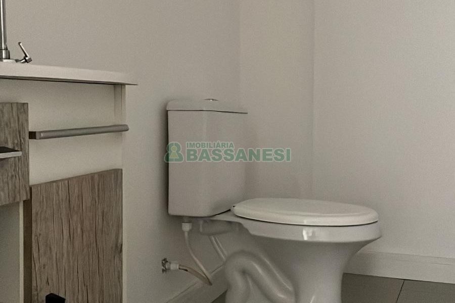 Sala com 161m², 1 vaga, no bairro Pio X em Caxias do Sul para Alugar