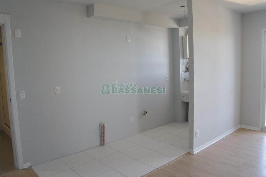 Apartamento com 58m², 2 dormitórios, 1 vaga, no bairro São Pelegrino em Caxias do Sul para Alugar