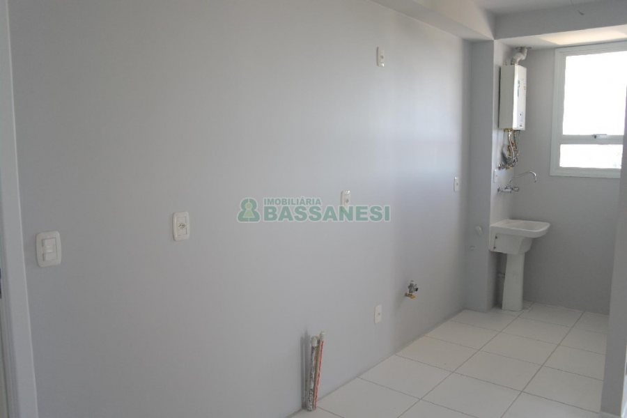 Apartamento com 58m², 2 dormitórios, 1 vaga, no bairro São Pelegrino em Caxias do Sul para Alugar