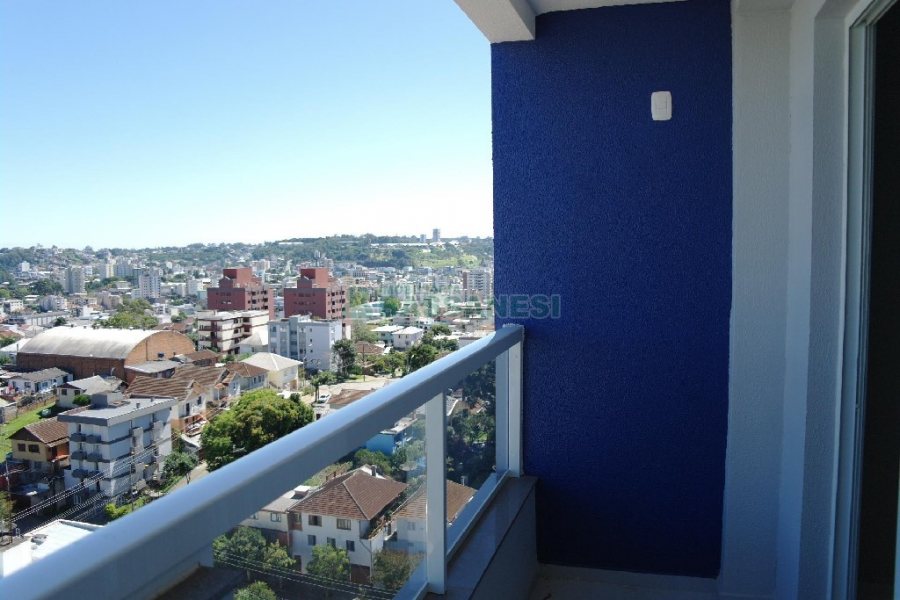 Apartamento com 58m², 2 dormitórios, 1 vaga, no bairro São Pelegrino em Caxias do Sul para Alugar