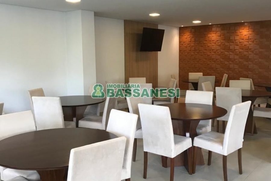 Apartamento com 58m², 2 dormitórios, 1 vaga, no bairro São Pelegrino em Caxias do Sul para Alugar