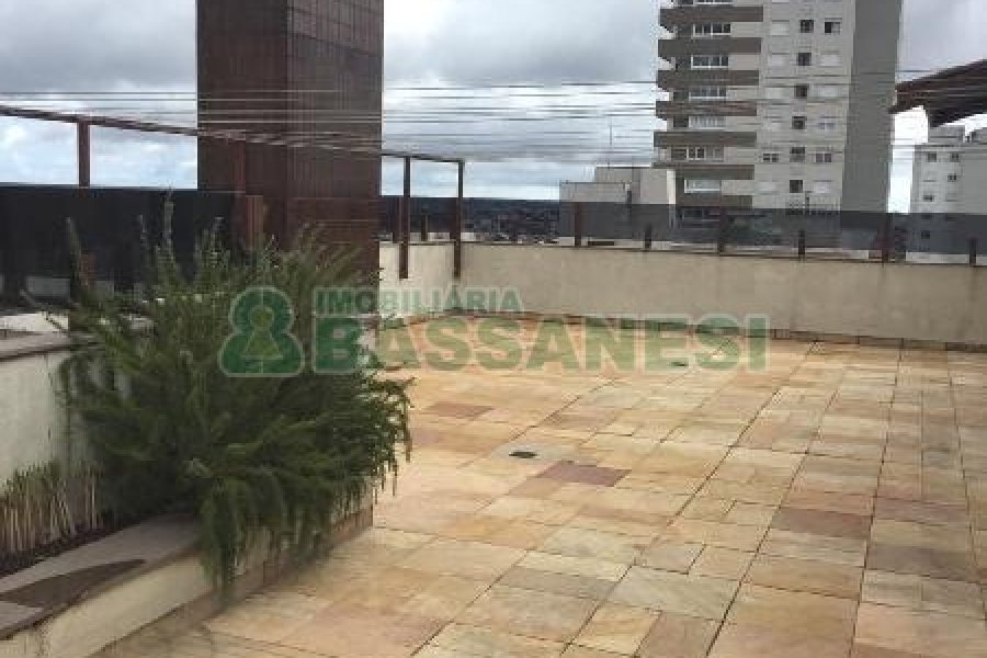 Apto Mobiliado com 242m², 3 dormitórios, 5 vagas, no bairro Panazzolo em Caxias do Sul para Comprar