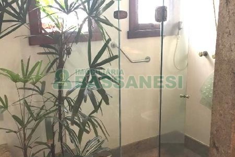 Apto Mobiliado com 242m², 3 dormitórios, 5 vagas, no bairro Panazzolo em Caxias do Sul para Comprar