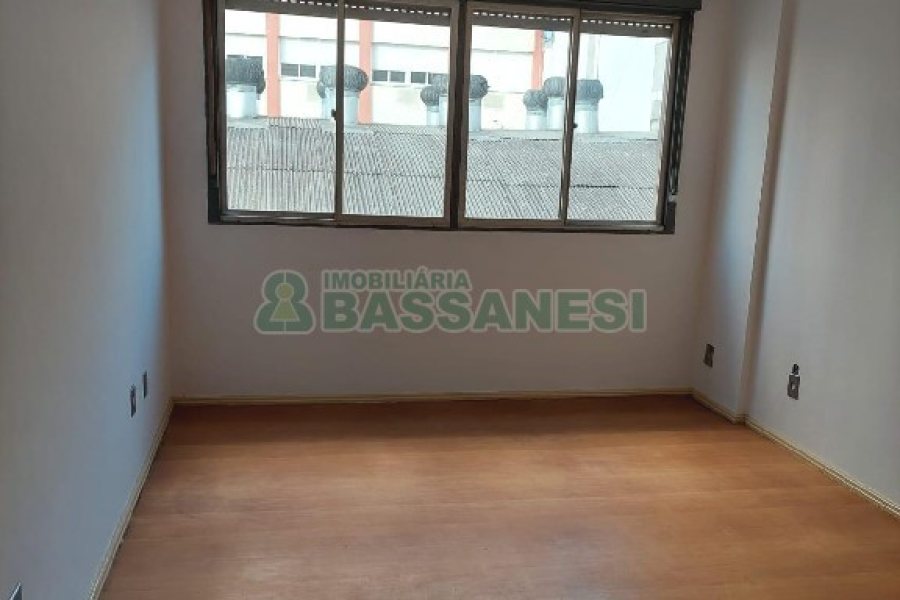 Sala com 52m², no bairro Centro em Caxias do Sul para Alugar