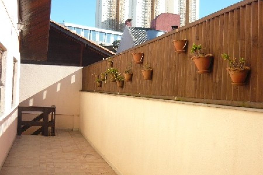 Casa com 500m², 4 dormitórios, 4 vagas, no bairro Cristo Redentor em Caxias do Sul para Comprar