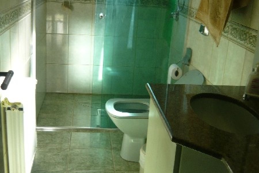 Casa com 500m², 4 dormitórios, 4 vagas, no bairro Cristo Redentor em Caxias do Sul para Comprar