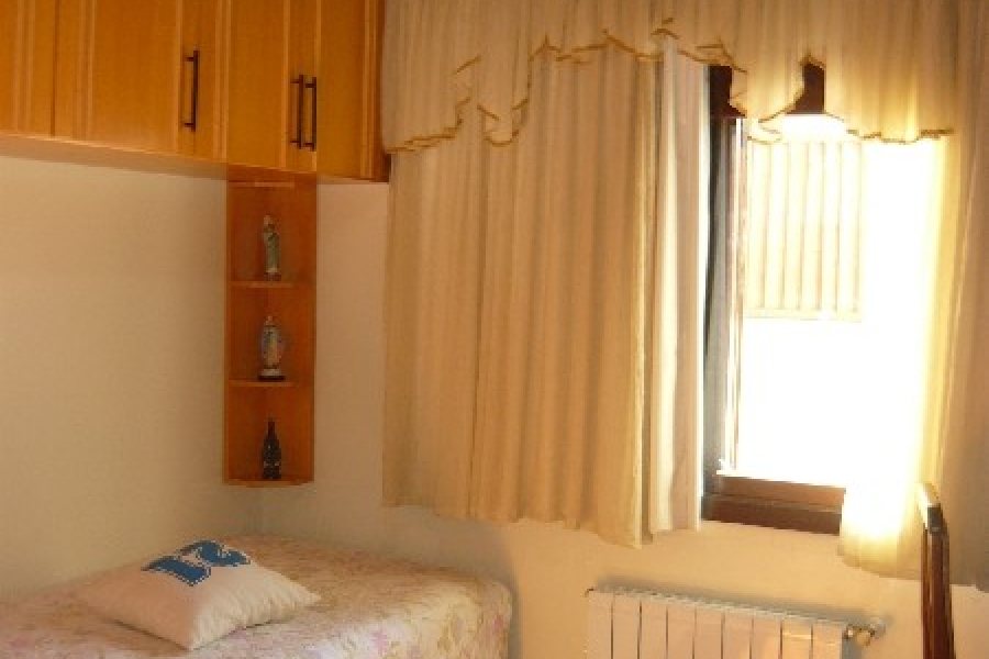 Casa com 500m², 4 dormitórios, 4 vagas, no bairro Cristo Redentor em Caxias do Sul para Comprar