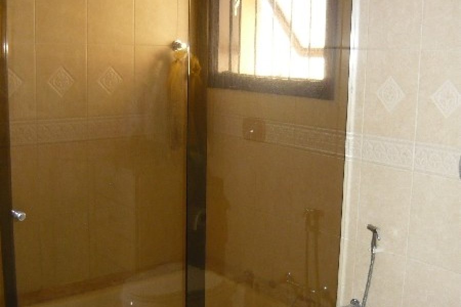 Casa com 500m², 4 dormitórios, 4 vagas, no bairro Cristo Redentor em Caxias do Sul para Comprar