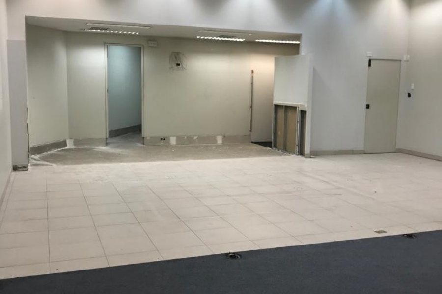 Loja com 1100m², no bairro Rio Branco em Caxias do Sul para Alugar