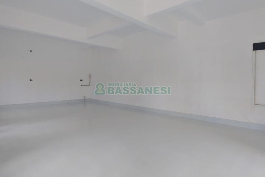 Loja com 82m², no bairro São Pelegrino em Caxias do Sul para Alugar ou Comprar