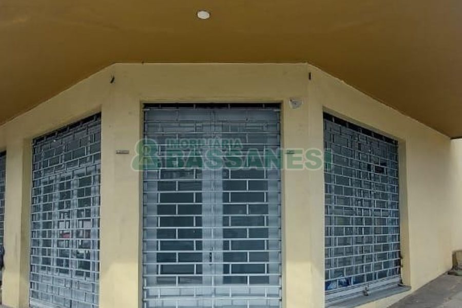 Loja com 82m², no bairro São Pelegrino em Caxias do Sul para Alugar ou Comprar