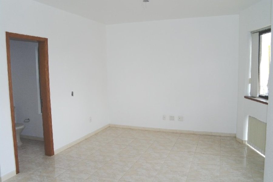 Sala com 35m², no bairro Centro em Caxias do Sul para Alugar