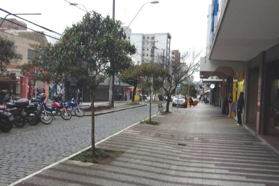 Predio com 1850m², no bairro Centro em Caxias do Sul para Comprar