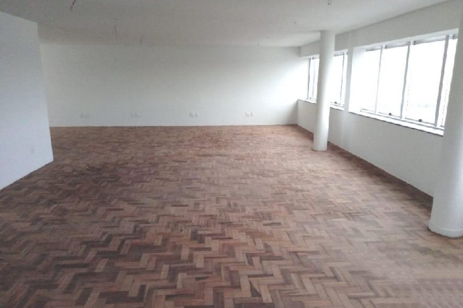 Predio com 1850m², no bairro Centro em Caxias do Sul para Comprar