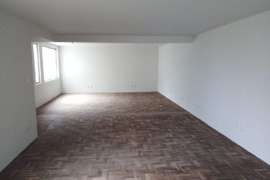 Predio com 1850m², no bairro Centro em Caxias do Sul para Comprar