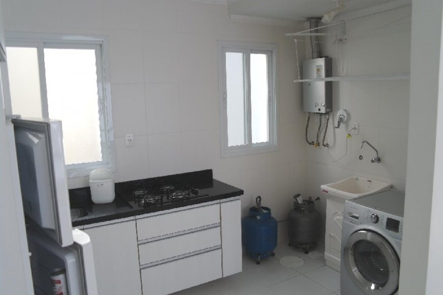 Apartamento com 62m², 2 dormitórios, 1 vaga, no bairro Vinhedos em Caxias do Sul para Alugar
