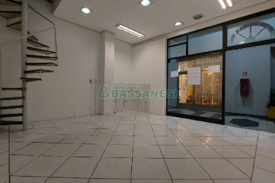 Loja com 32m², no bairro São Pelegrino em Caxias do Sul para Alugar
