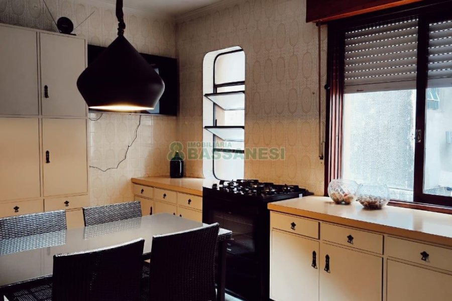 Apartamento com 177m², 3 dormitórios, 1 vaga, no bairro Centro em Caxias do Sul para Comprar