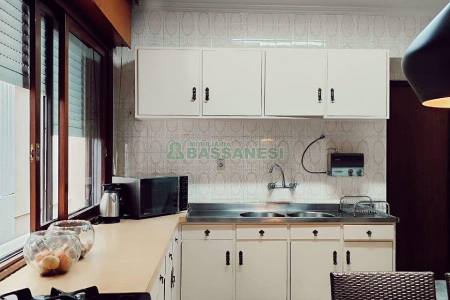 Apartamento com 177m², 3 dormitórios, 1 vaga, no bairro Centro em Caxias do Sul para Comprar