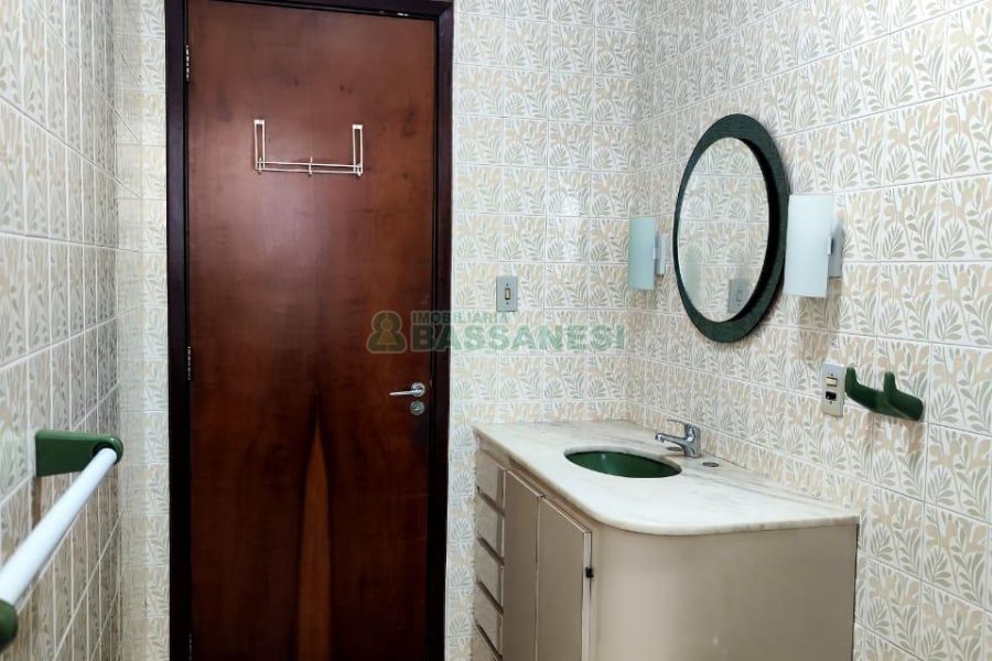 Apartamento com 177m², 3 dormitórios, 1 vaga, no bairro Centro em Caxias do Sul para Comprar