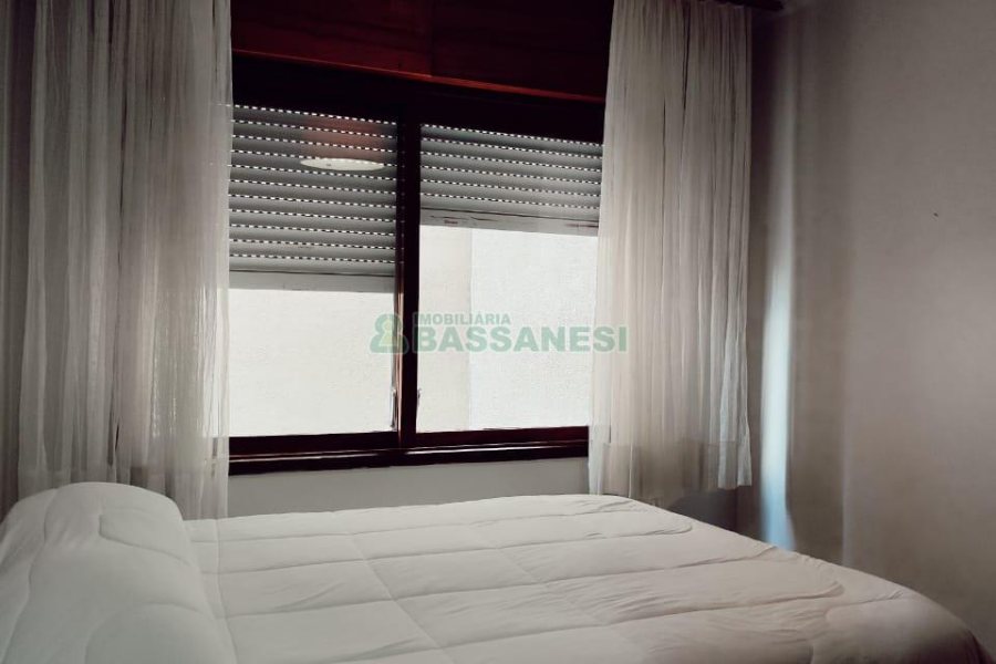 Apartamento com 177m², 3 dormitórios, 1 vaga, no bairro Centro em Caxias do Sul para Comprar