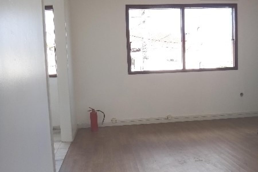 Casa com 600m², 6 dormitórios, 2 vagas, no bairro Pio X em Caxias do Sul para Alugar
