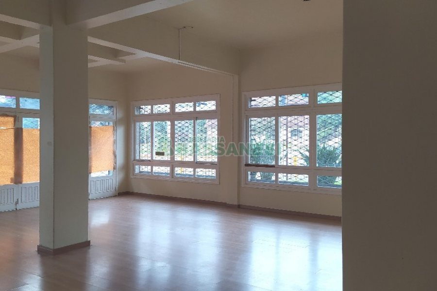 Loja com 140m², 1 vaga, no bairro São Pelegrino em Caxias do Sul para Alugar