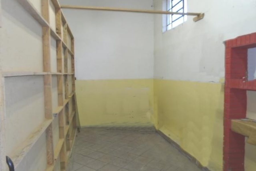 Loja com 159m², no bairro São Pelegrino em Caxias do Sul para Alugar