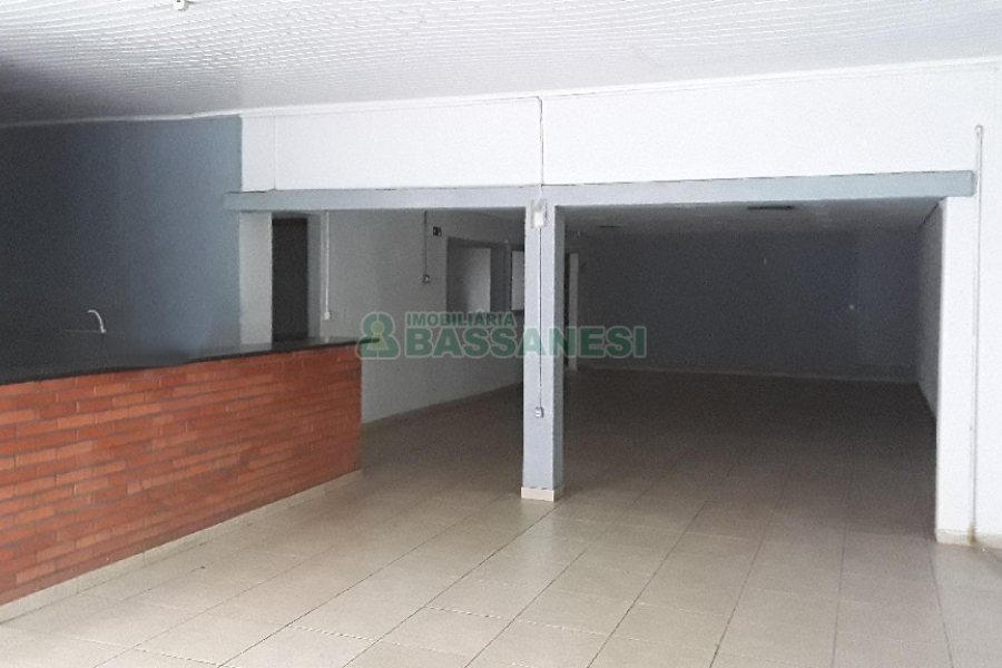 Loja com 367m², no bairro Centro em Caxias do Sul para Comprar