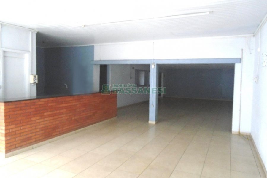 Loja com 367m², no bairro Centro em Caxias do Sul para Comprar