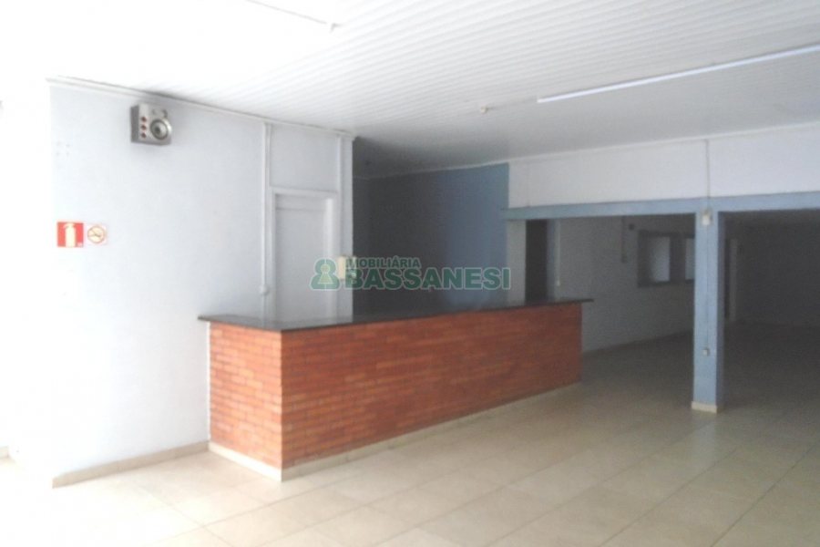 Loja com 367m², no bairro Centro em Caxias do Sul para Comprar
