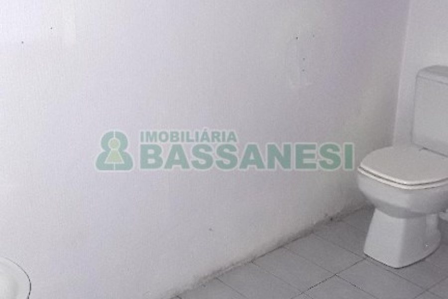 Loja com 367m², no bairro Centro em Caxias do Sul para Comprar