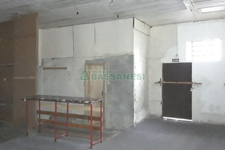 Loja com 367m², no bairro Centro em Caxias do Sul para Comprar