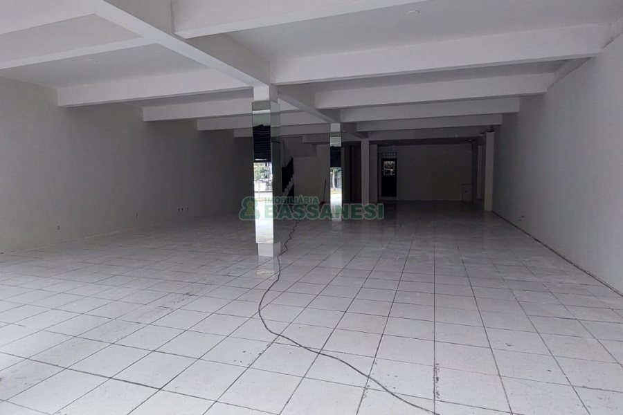 Loja com 440m², no bairro Centro em Caxias do Sul para Alugar
