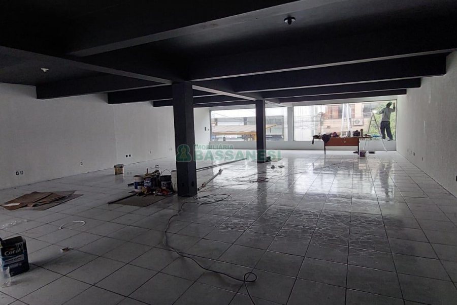 Loja com 440m², no bairro Centro em Caxias do Sul para Alugar