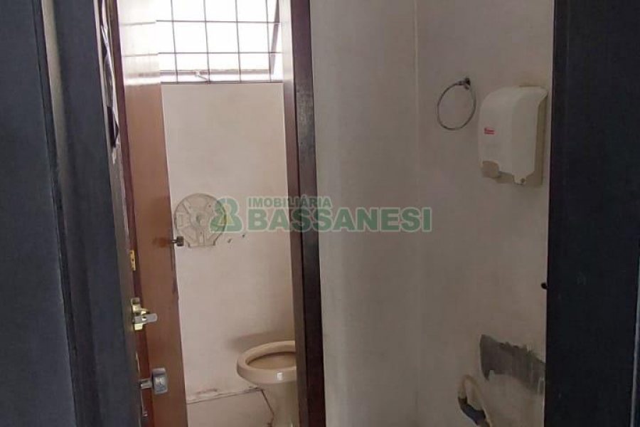 Loja com 440m², no bairro Centro em Caxias do Sul para Alugar
