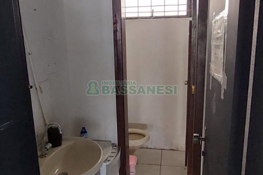 Loja com 440m², no bairro Centro em Caxias do Sul para Alugar