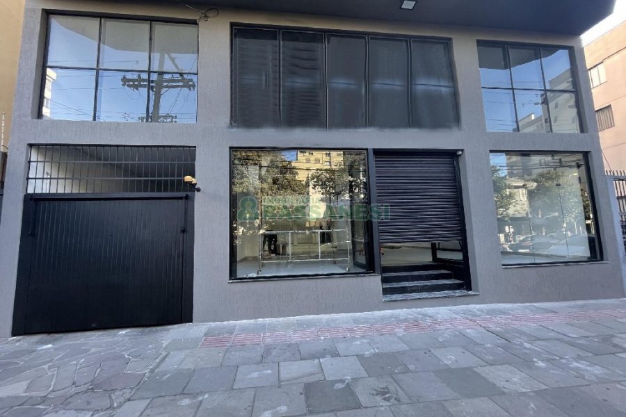 Loja com 720m², no bairro São Pelegrino em Caxias do Sul para Alugar