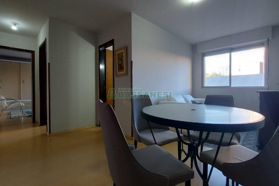 Apto Mobiliado com 62m², 2 dormitórios, 1 vaga, no bairro Centro em Caxias do Sul para Comprar