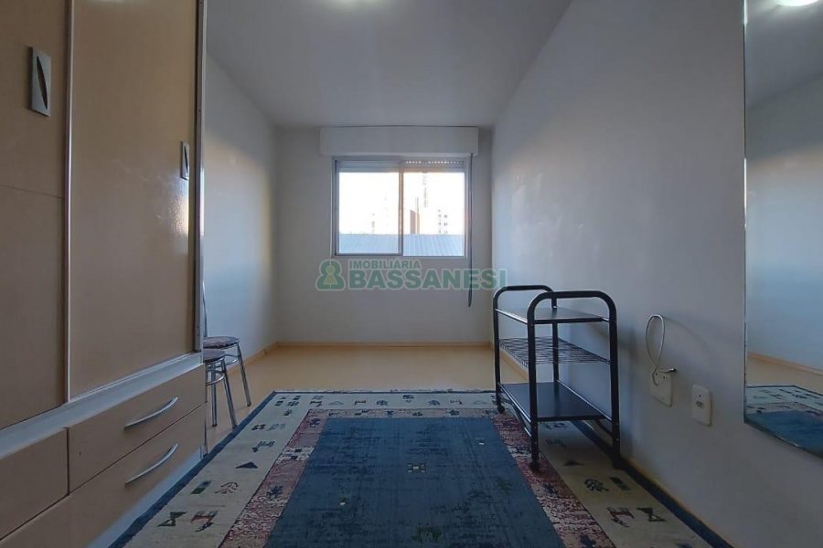 Apto Mobiliado com 62m², 2 dormitórios, 1 vaga, no bairro Centro em Caxias do Sul para Comprar
