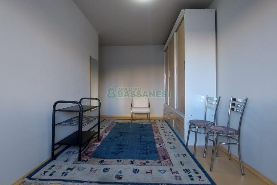 Apto Mobiliado com 62m², 2 dormitórios, 1 vaga, no bairro Centro em Caxias do Sul para Comprar