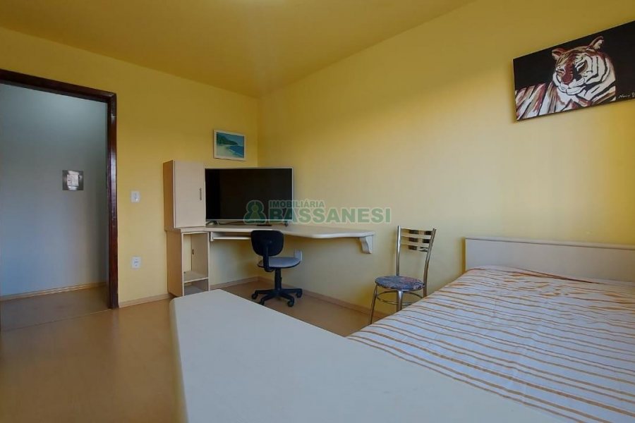 Apto Mobiliado com 62m², 2 dormitórios, 1 vaga, no bairro Centro em Caxias do Sul para Comprar