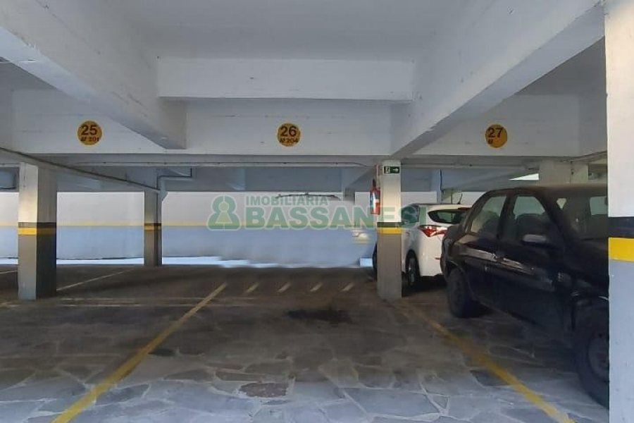 Apto Mobiliado com 62m², 2 dormitórios, 1 vaga, no bairro Centro em Caxias do Sul para Comprar
