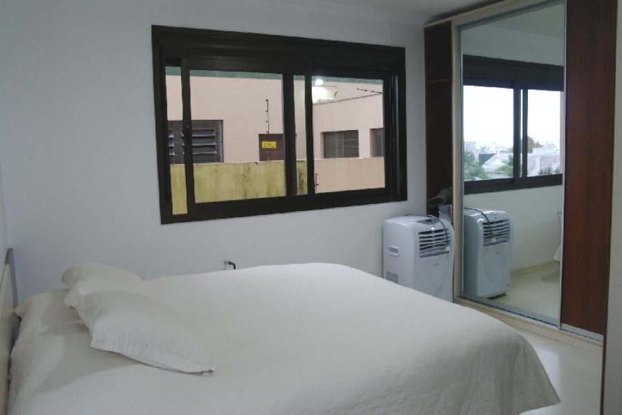 Apto Mobiliado com 100m², 2 dormitórios, 2 vagas, no bairro Colina Sorriso em Caxias do Sul para Comprar