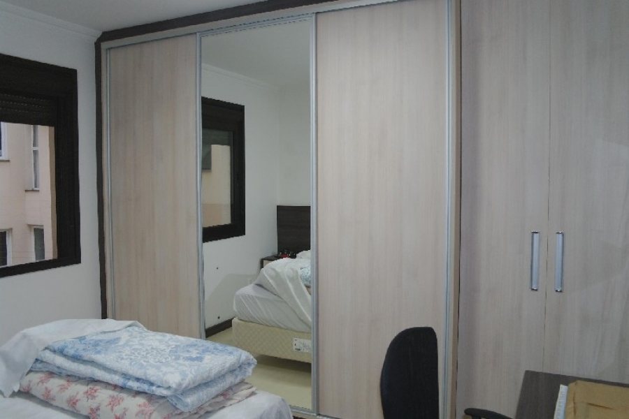 Apto Mobiliado com 100m², 2 dormitórios, 2 vagas, no bairro Colina Sorriso em Caxias do Sul para Comprar