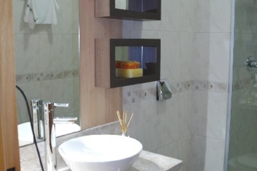 Apto Mobiliado com 100m², 2 dormitórios, 2 vagas, no bairro Colina Sorriso em Caxias do Sul para Comprar