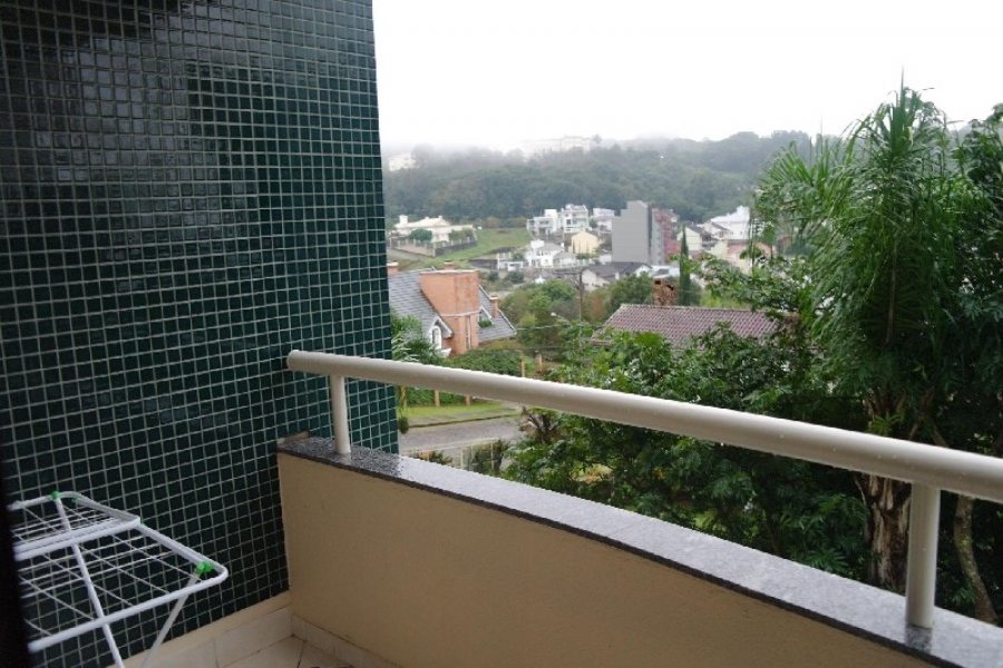 Apto Mobiliado com 100m², 2 dormitórios, 2 vagas, no bairro Colina Sorriso em Caxias do Sul para Comprar