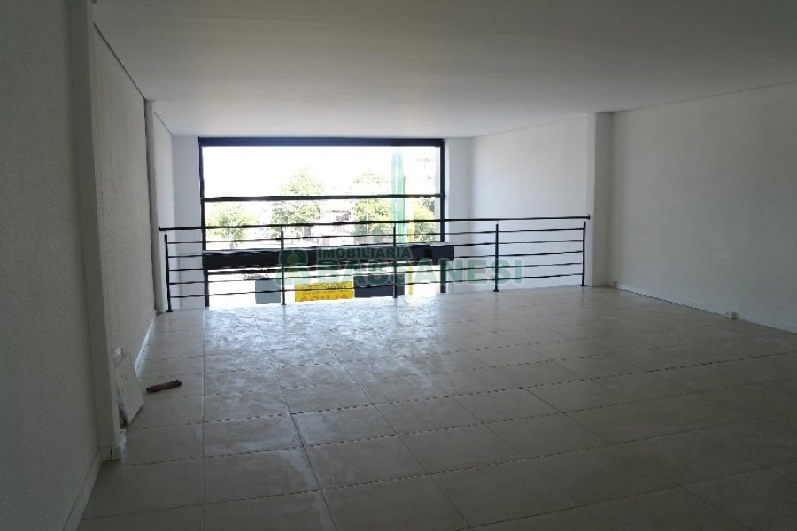 Loja com 177m², no bairro Kayser em Caxias do Sul para Alugar